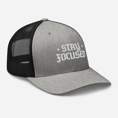 Glory Darts - Stay Focused Retro Trucker-Cap