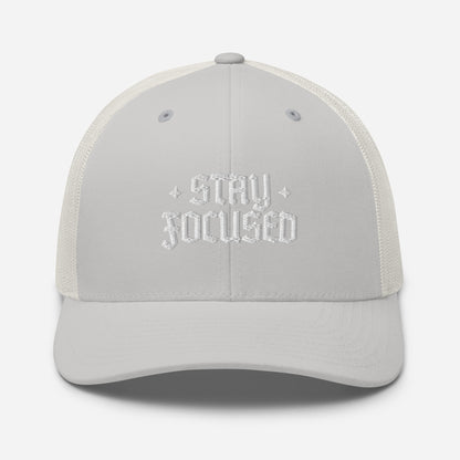 Glory Darts - Stay Focused Retro Trucker-Cap